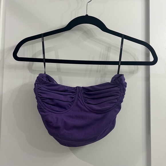 Forever 21 Tops - Strapless ruched crop top